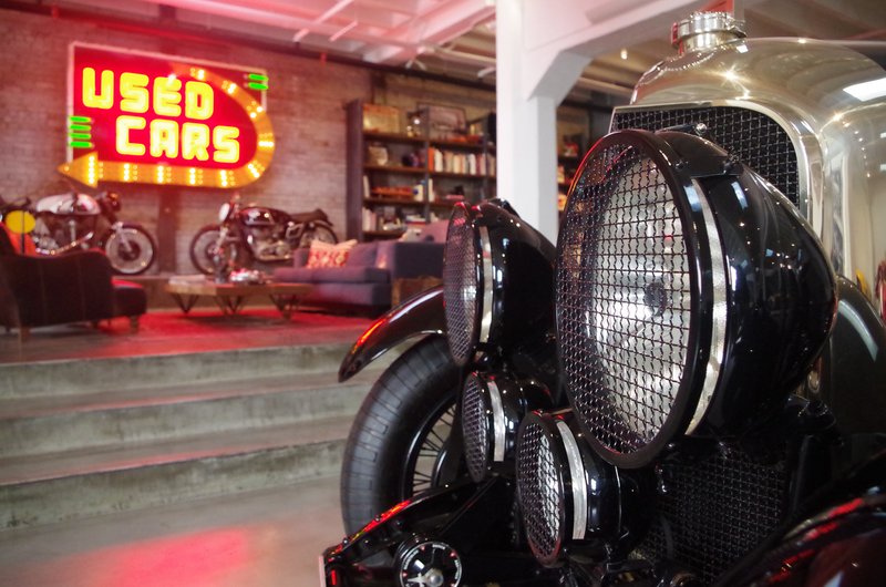 Illustration for article titled This Is Hands Down The Coolest Garage In Beverly Hills